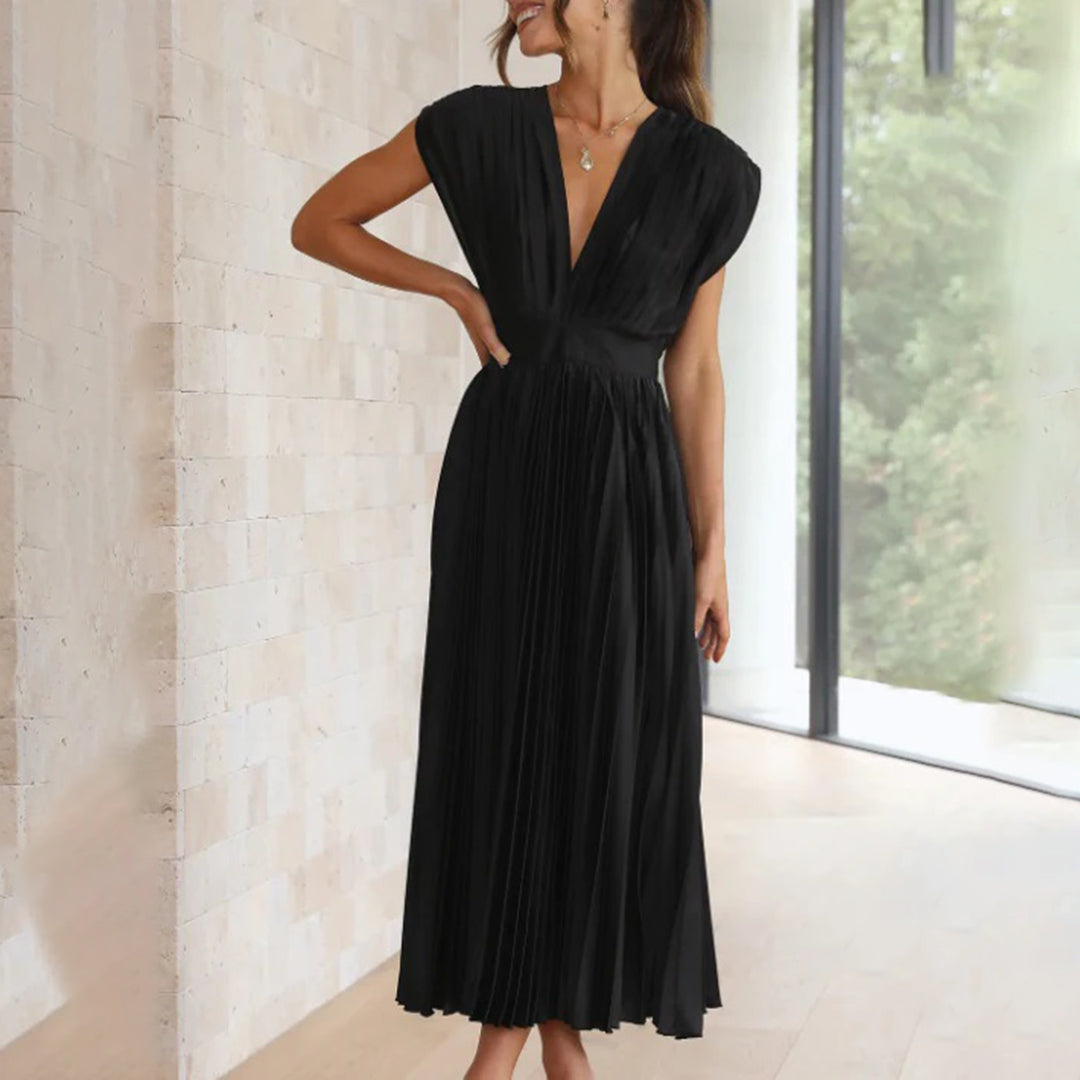Ellis & Johnson™ | Timeless Pleated Midi Dress