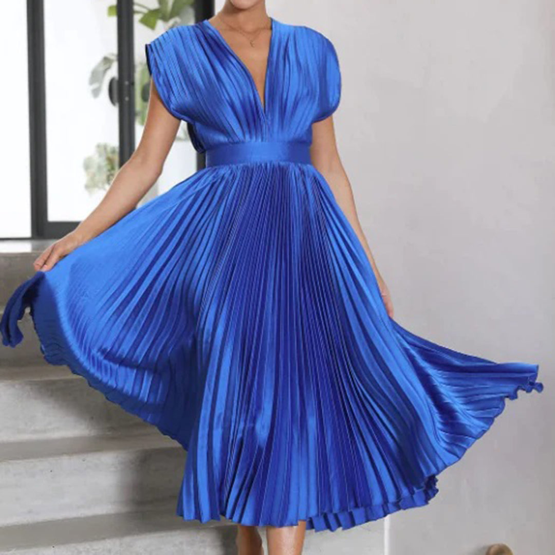 Ellis & Johnson™ | Timeless Pleated Midi Dress