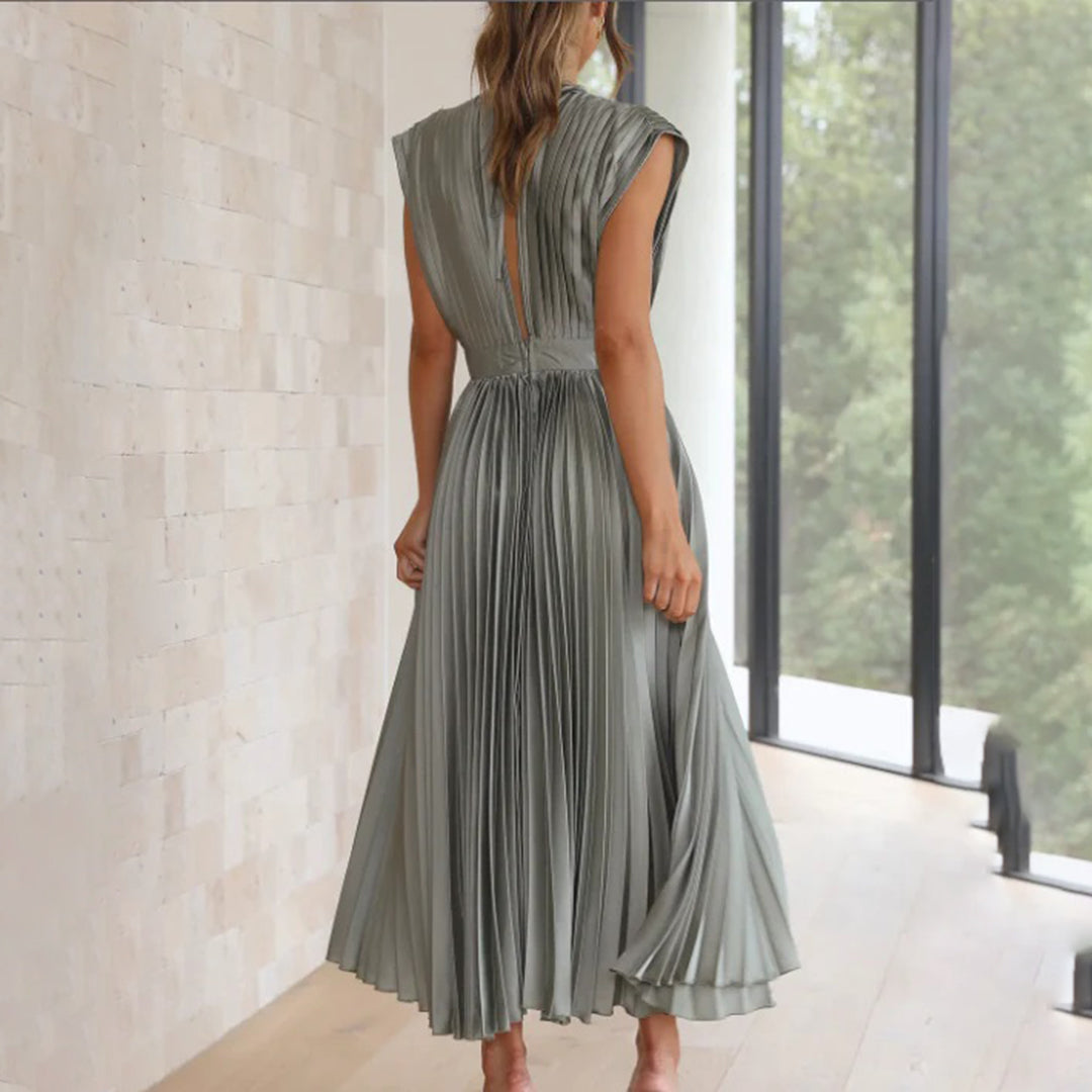 Ellis & Johnson™ | Timeless Pleated Midi Dress
