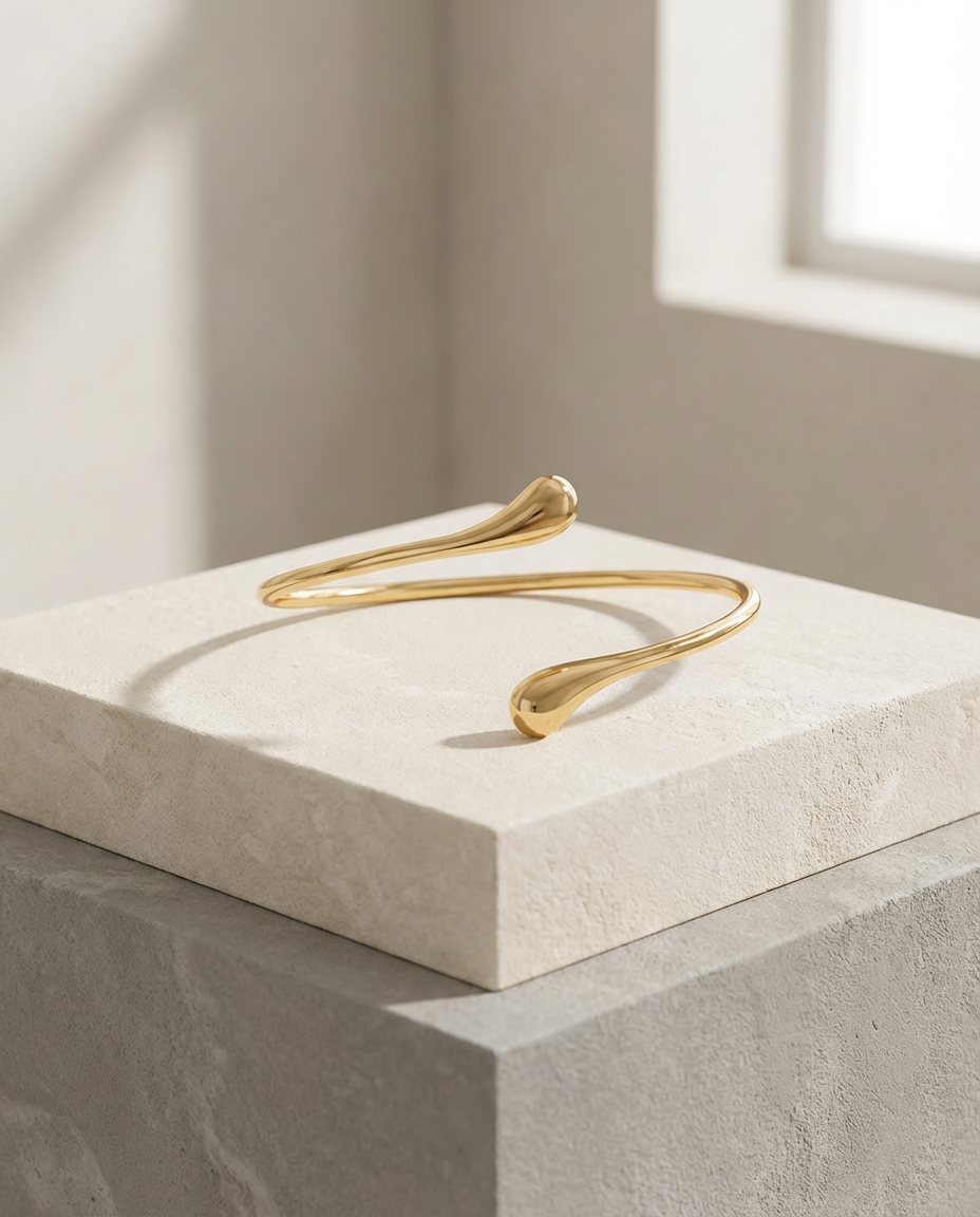 Amazone Cuff Bracelet