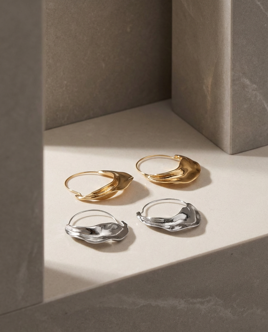 Maris Shell Earrings