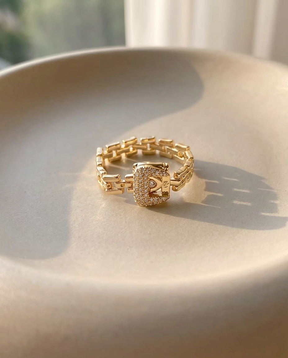 Heritage Buckle Ring