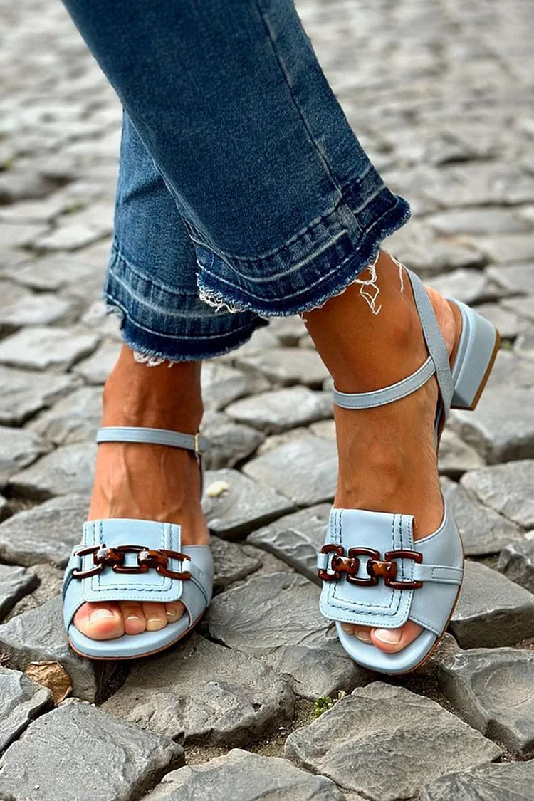 SANDALS WITH CHAIN DETAIL
