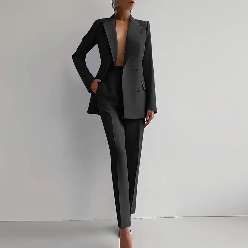 Ruby | Suit
