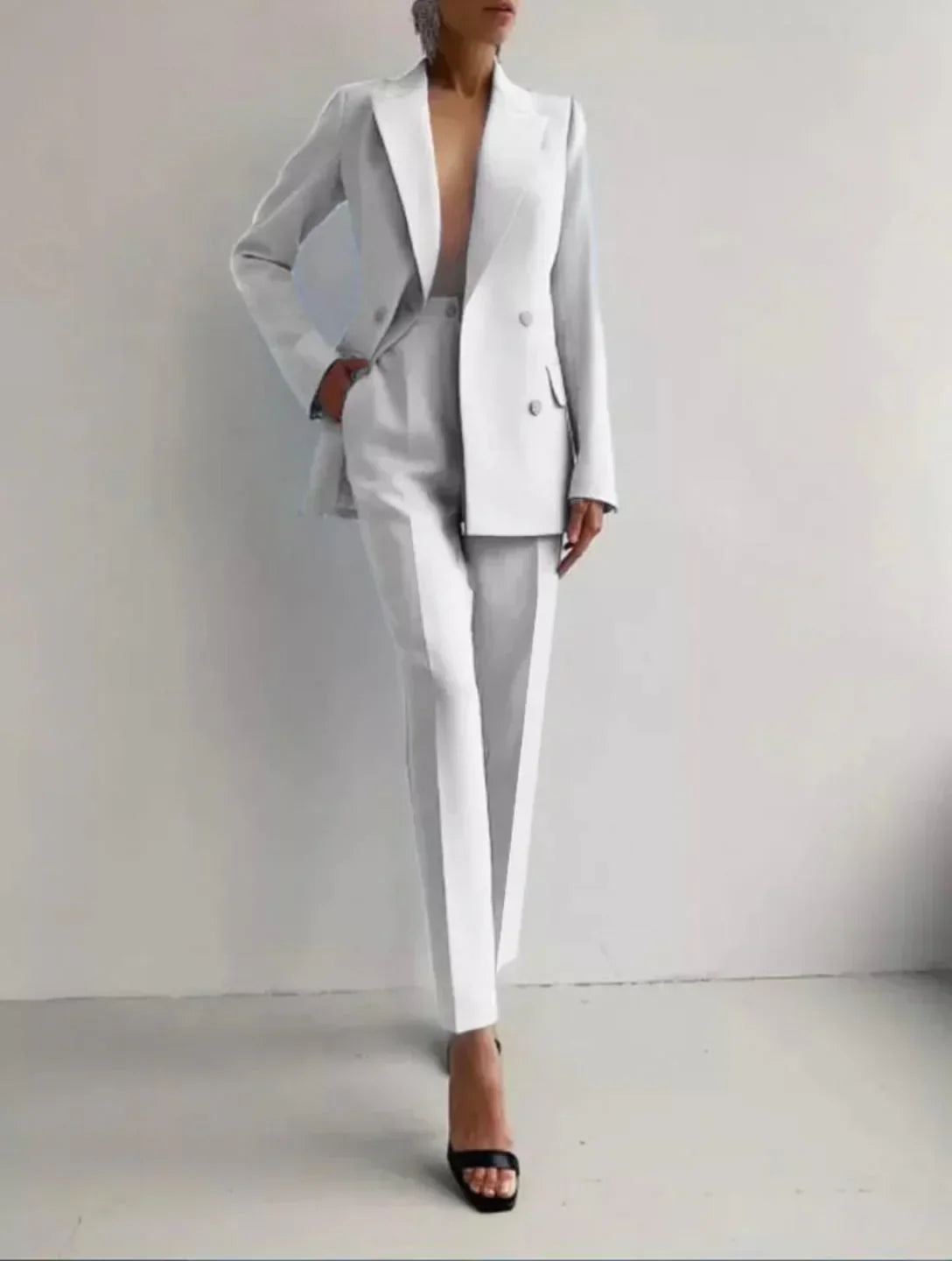 Ruby | Suit