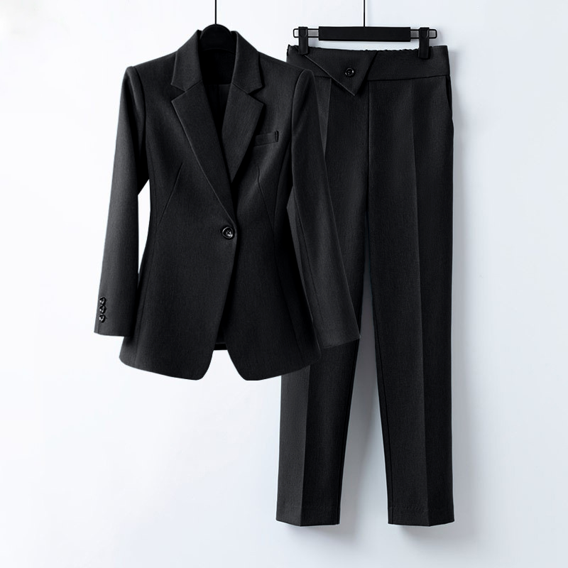 Lena | Suit