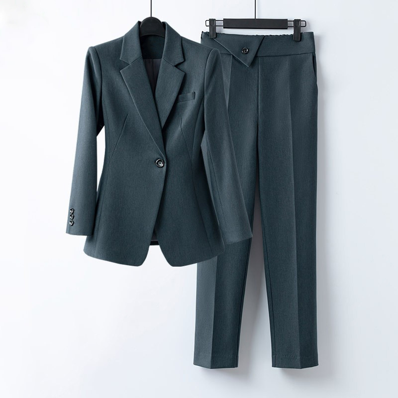 Lena | Suit