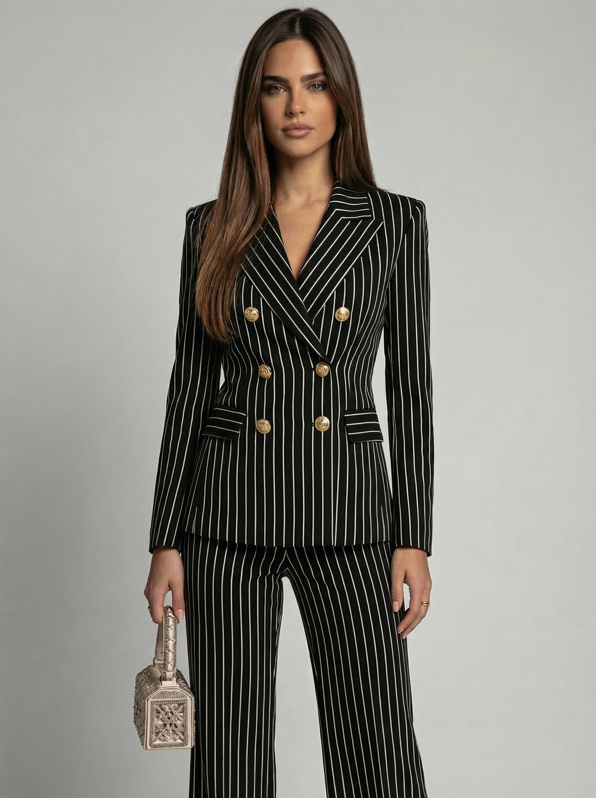 Victoria - Elegant Diplomatic Suit
