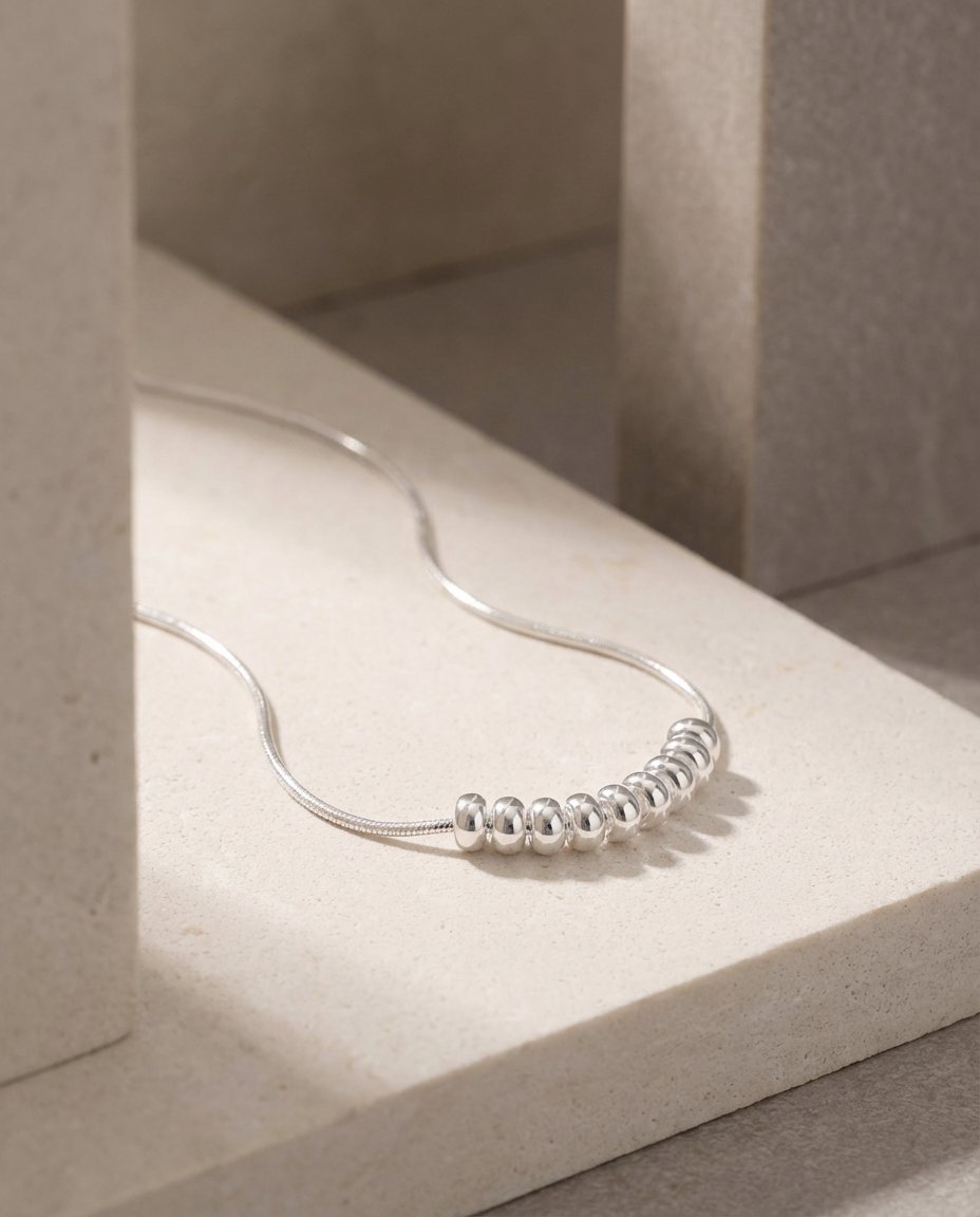 Minimal Beads Necklace