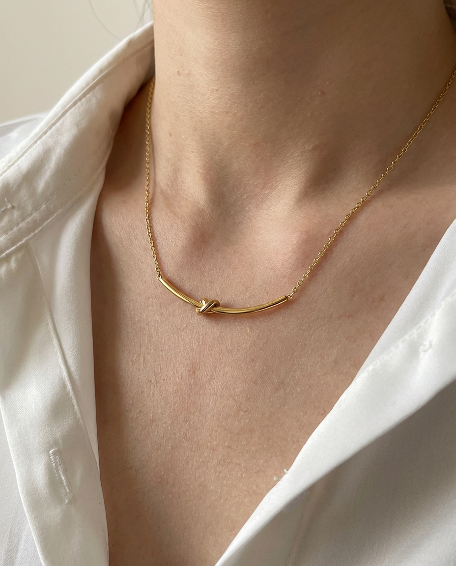 Eterna Knot Necklace